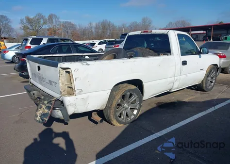 2000 Chevrolet Silverado 1500 from USA, damaged, VIN 1GCEC14V3YE355042